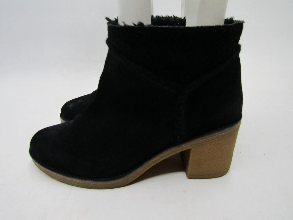 UGG Womens Size 8.5 M Black Suede Ankle Fashion Boots Bootie
